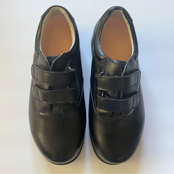 NWOB Mt Emey APIS Orthotic Casual Shoes - Picture 2 of 11